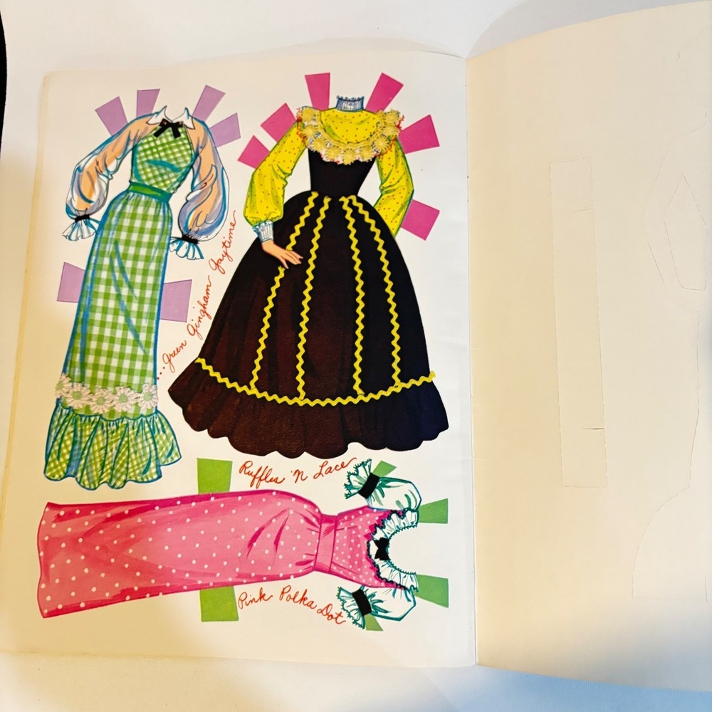 Vintage 1973 Barbie Boutique Paper Doll Book Whitman 1954 Unused Mod Fashions - Picture 6 of 7
